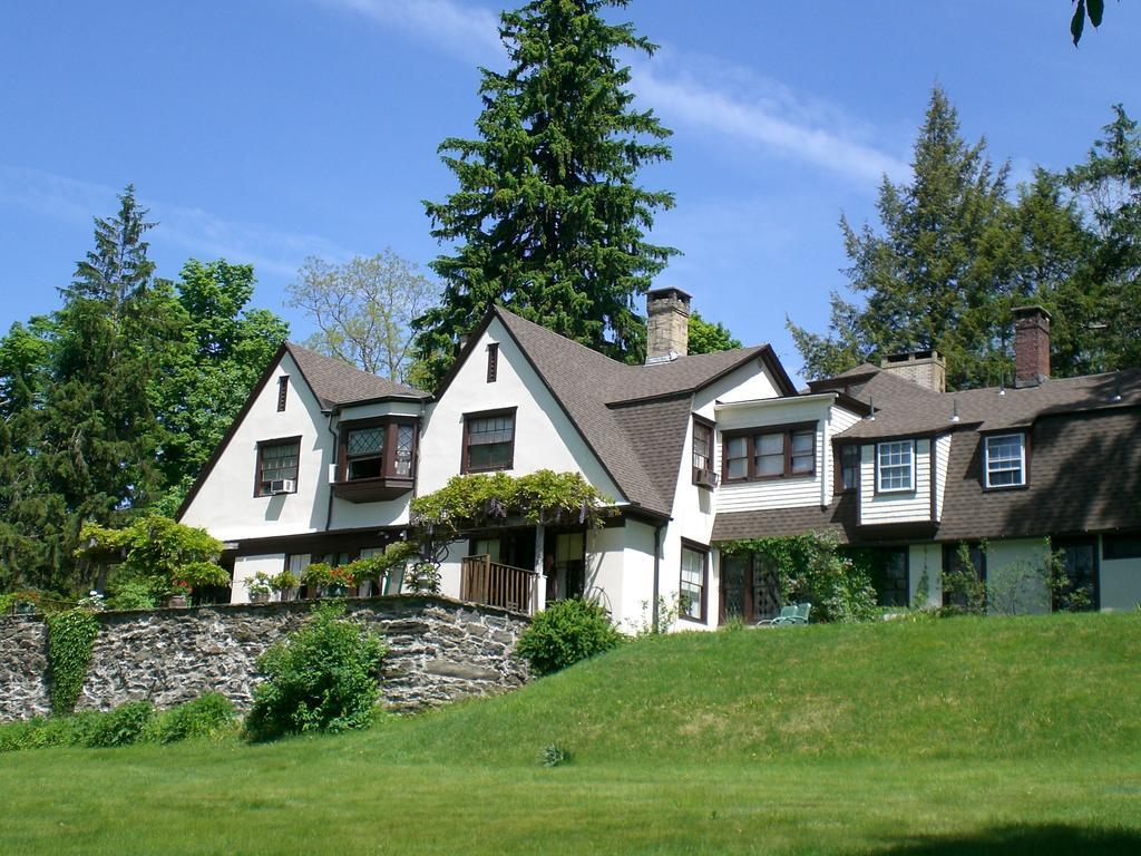 Whistler'S Inn Lenox Exterior foto